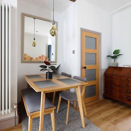 برايتون Stunning 2 Bedroom Flat 8Min Walk From The Beach المظهر الخارجي الصورة